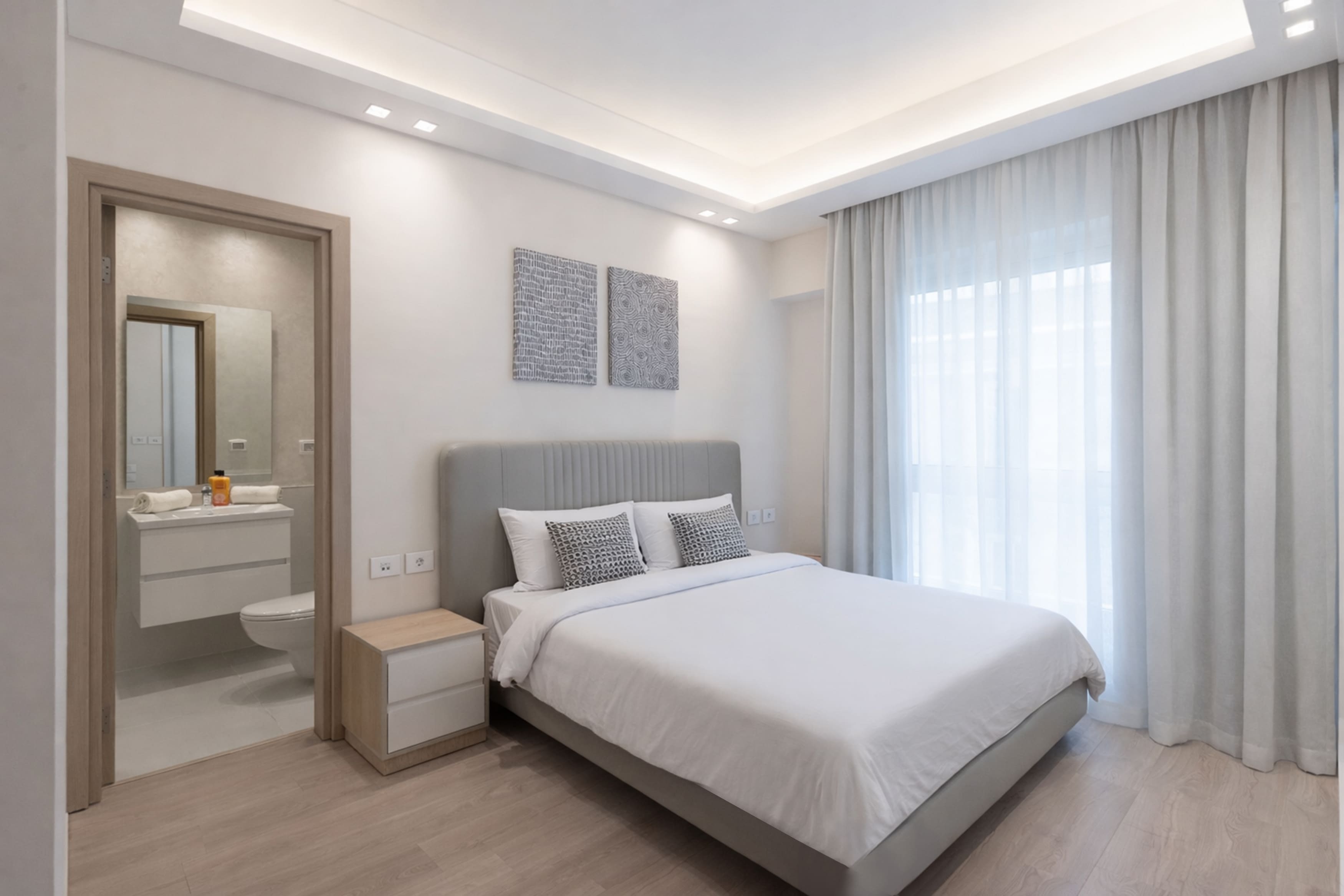 1 bedroom typical floor apartment with street view