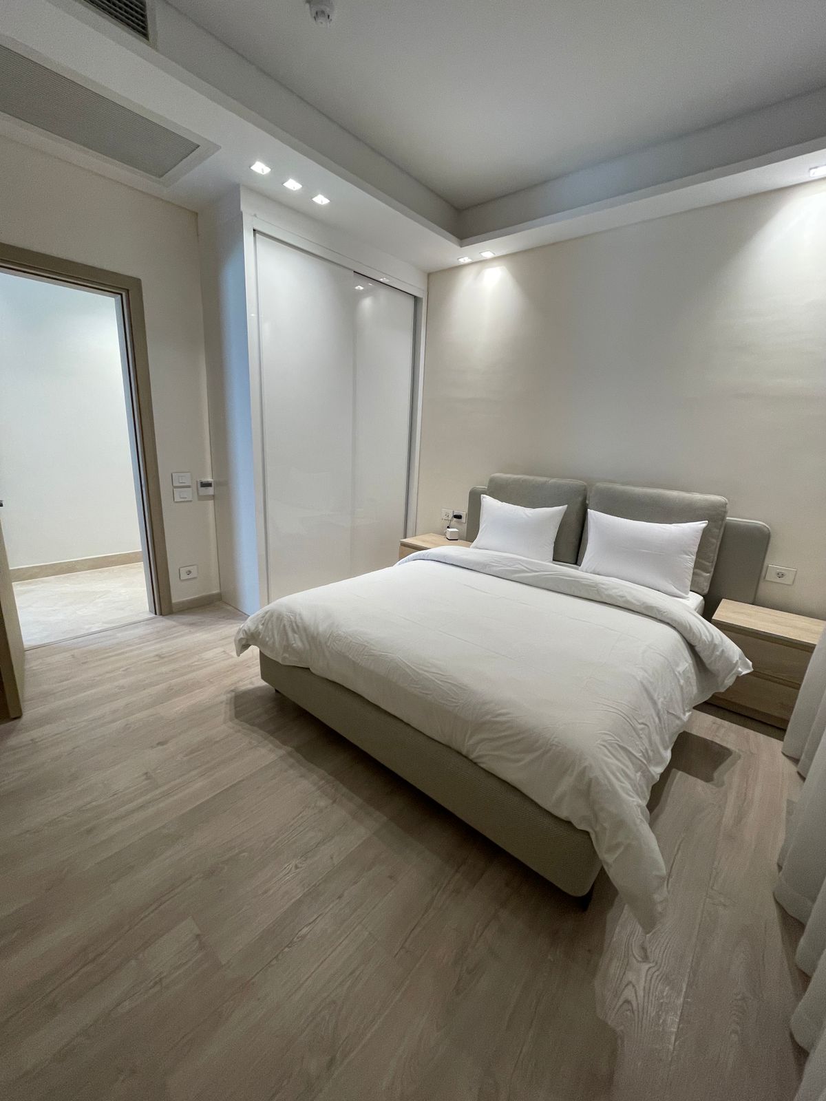 2-Bedroom typical floor Apartment with Golf & Pool Views
