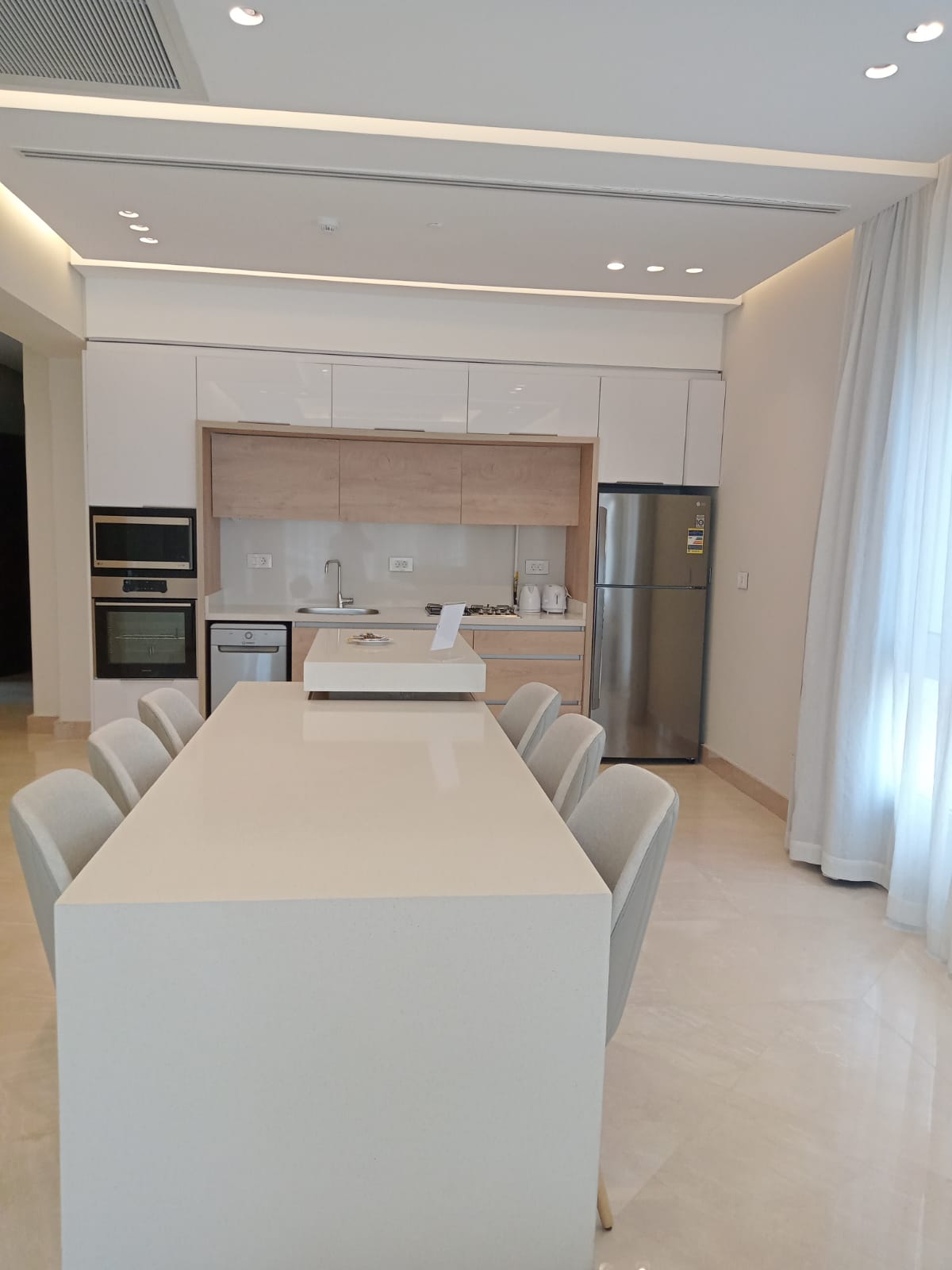 4-Bedroom typical floor Apartment with Golf & Pool Views