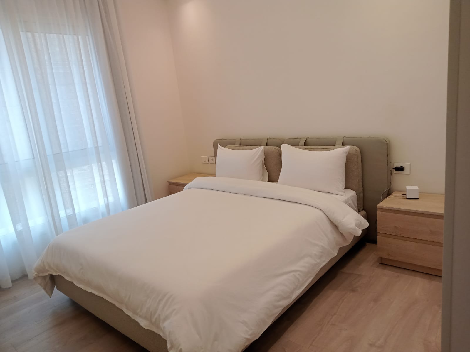4-Bedroom typical floor Apartment with Golf & Pool Views