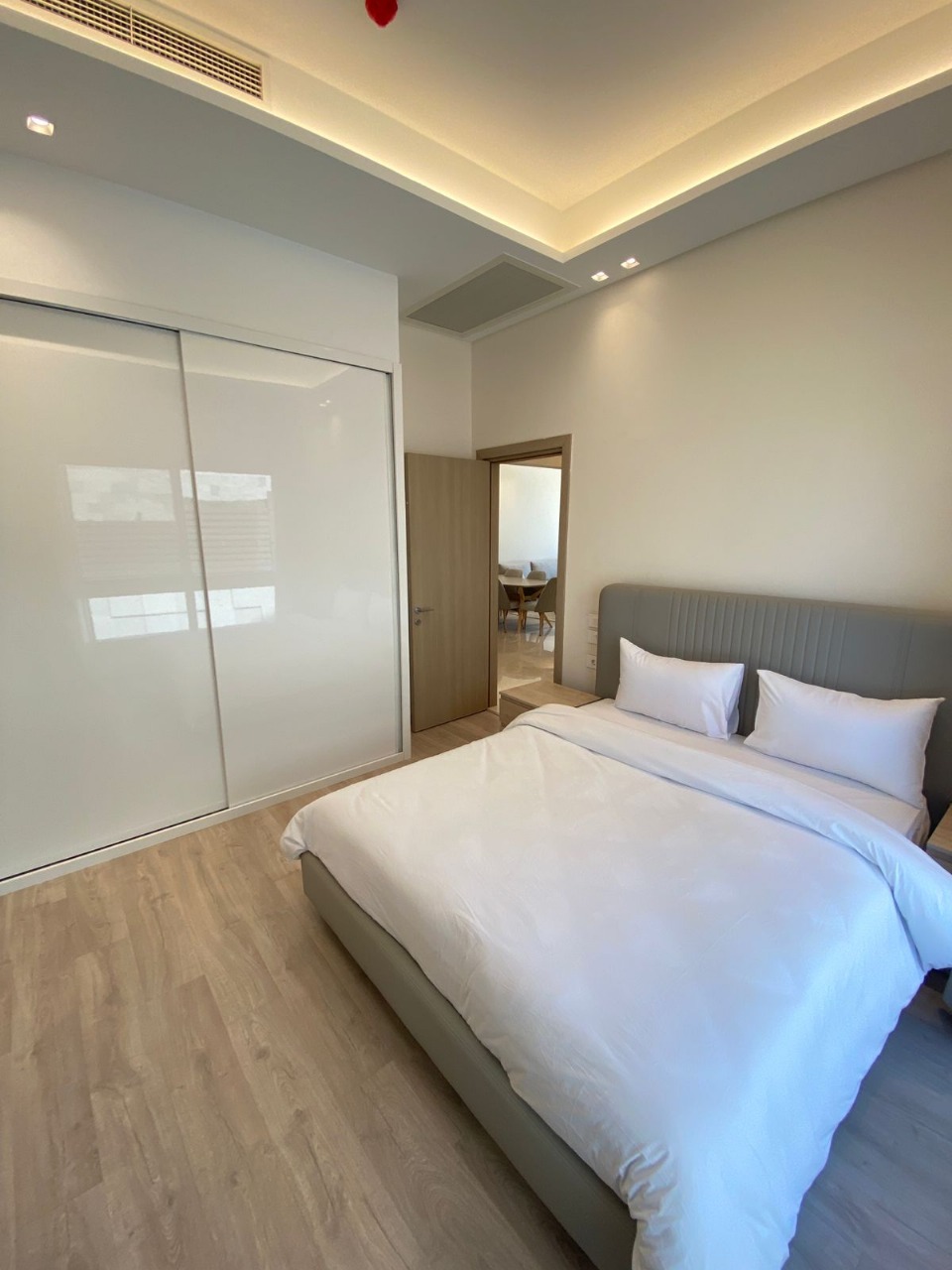 2-Bedroom Ground Apartment with Golf, Pool View & Private Access to pool